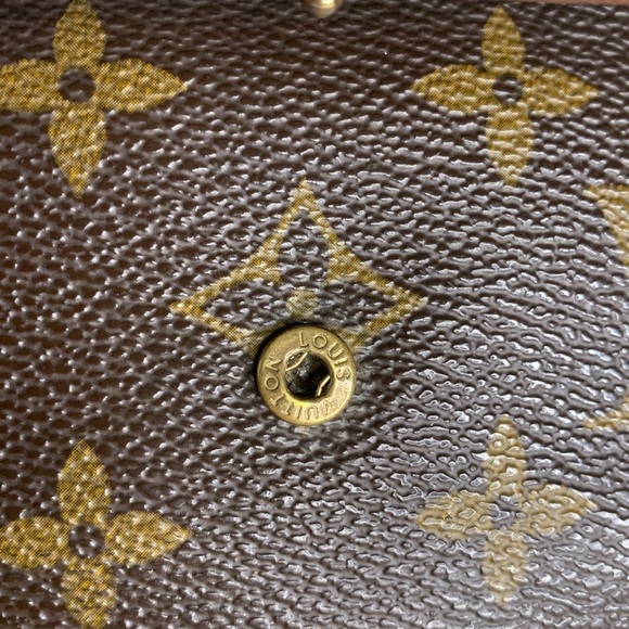 Louis Vuitton vintage, medium size wallet - Picture 7 of 13